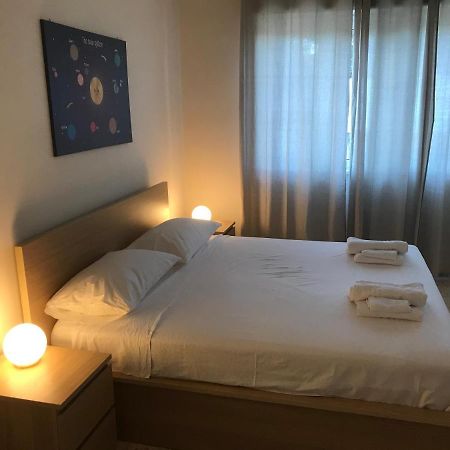 B&B Parco 2 Giugno バーリ エクステリア 写真