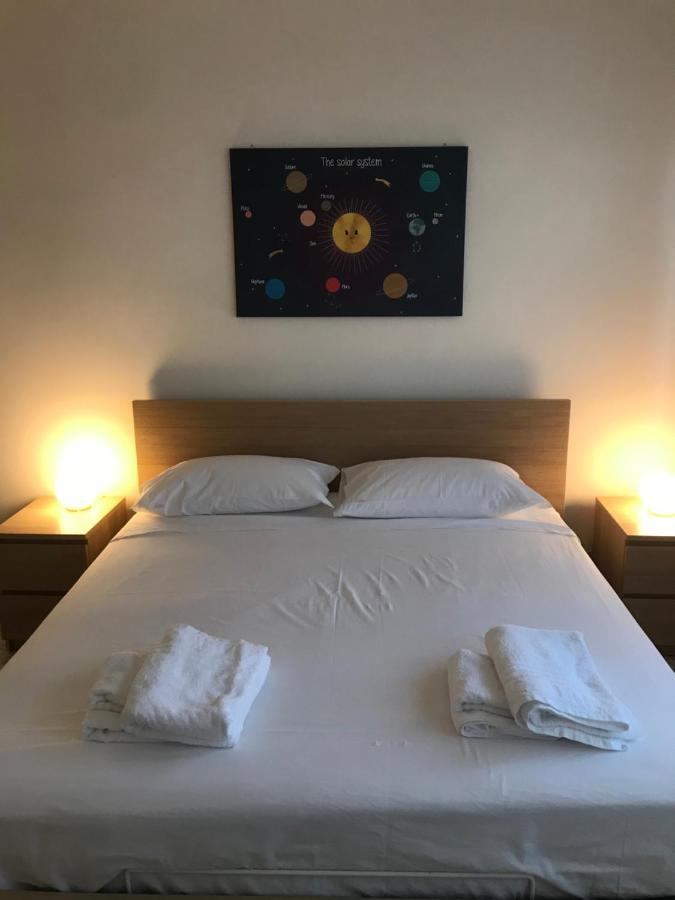 B&B Parco 2 Giugno バーリ エクステリア 写真