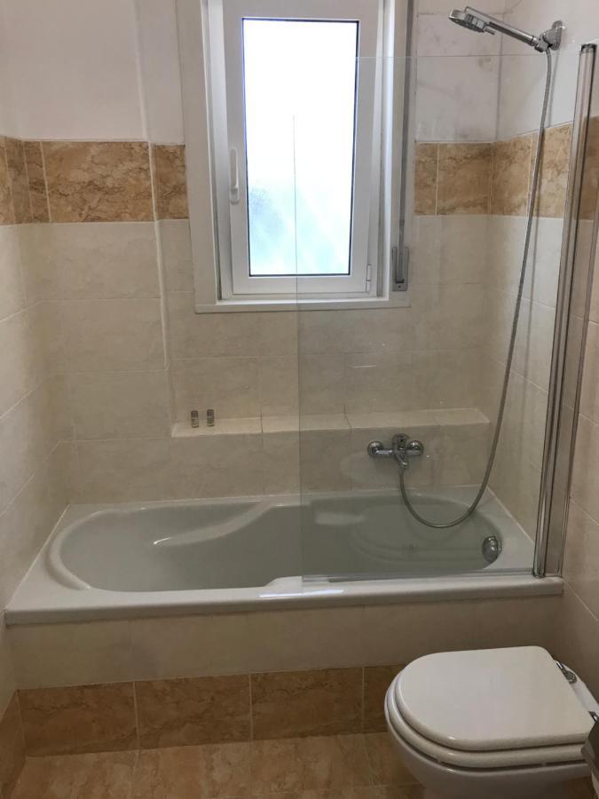 B&B Parco 2 Giugno バーリ エクステリア 写真