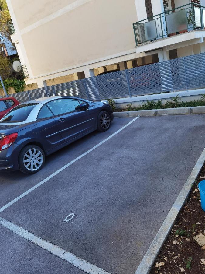 B&B Parco 2 Giugno バーリ エクステリア 写真